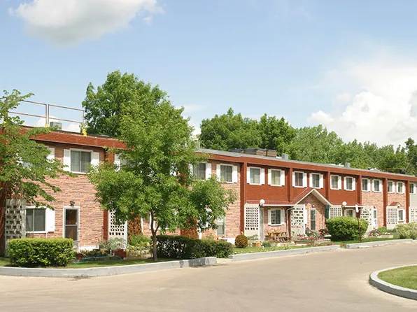 1650 Henderson Hwy #1-1600, Winnipeg, MB R2G 1N7