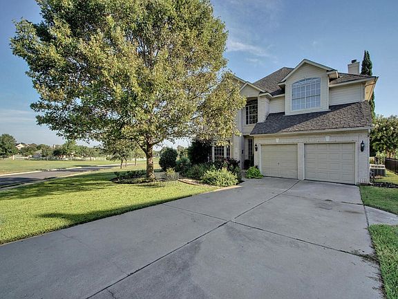 2nd image of 2113 Saint Andrews Dr