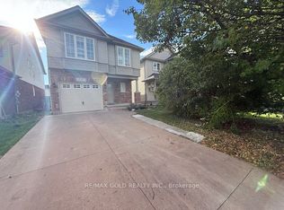 758 Grand Banks Dr, Waterloo, ON N2K4N3
