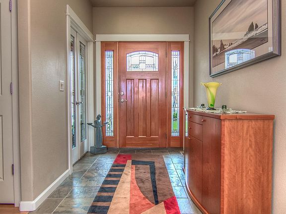 3rd image of 2939 NW Canyon Dr