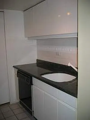 Rented by Tabak Real Estate | media 19