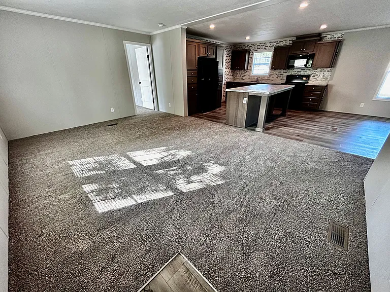 Hickory Knoll — Photo 140