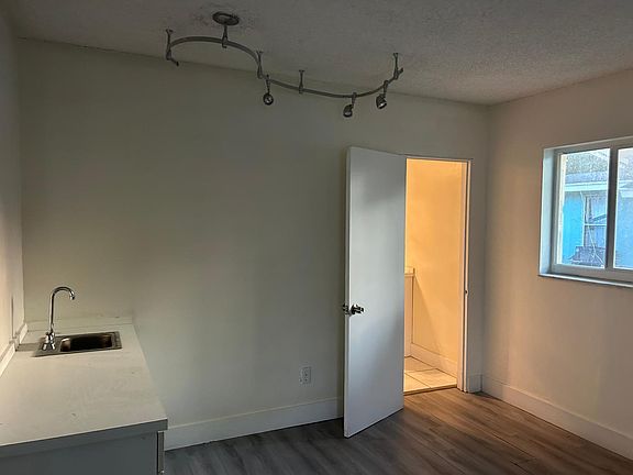 5th image of 2828 NW 9th Place