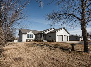 884 Willow Springs Rd, Detroit Lakes, MN 56501