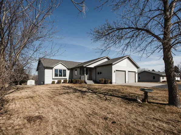 884 Willow Springs Rd, Detroit Lakes, MN 56501