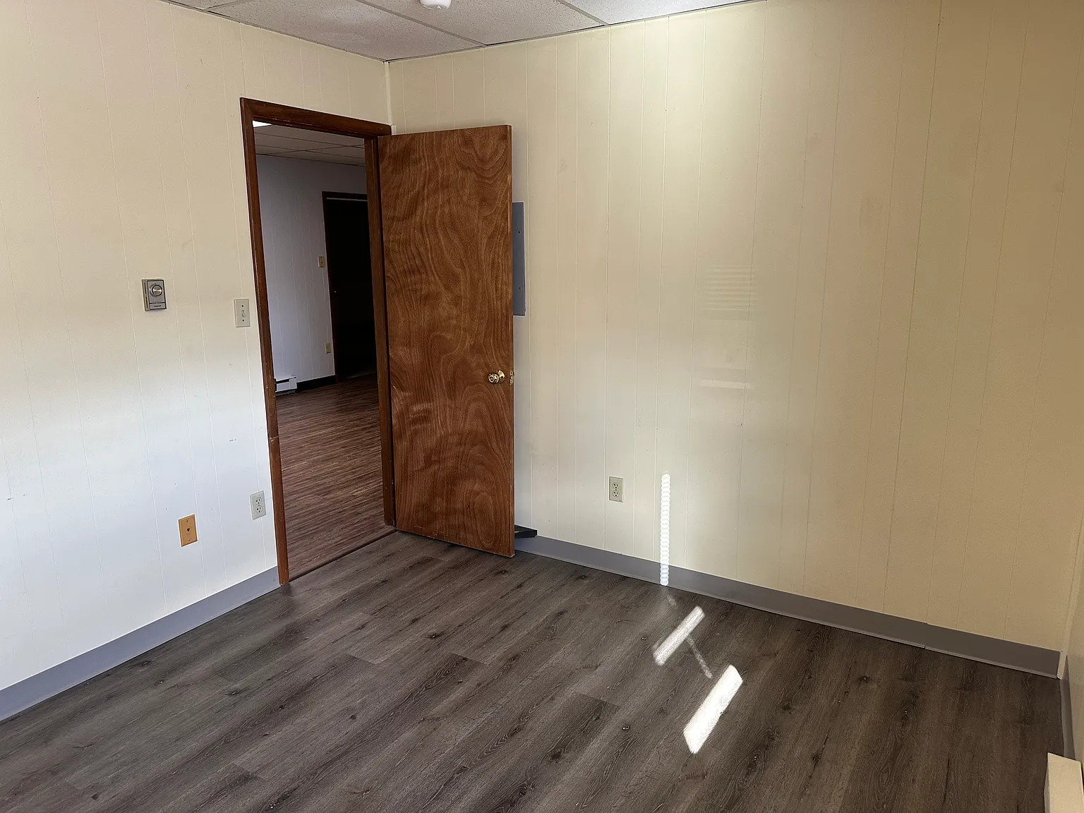 34 E Ridge Ave — Photo 2