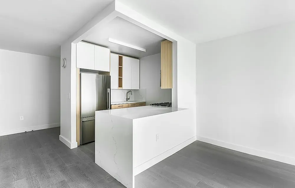 101 W End Ave — Photo 2