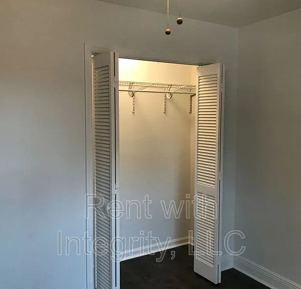 156D Locke St — Photo 19