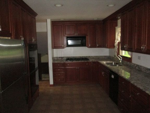 5th image of 3N084 Timberline Dr