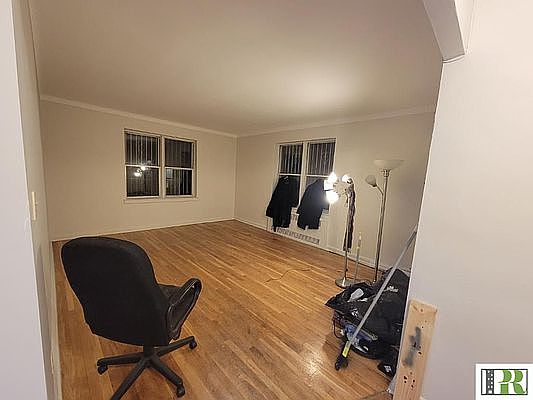 2nd image of 915 E 17th St APT 103