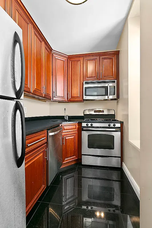 150 West 47th Street — Photo 3