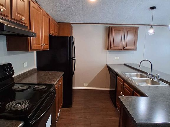 3rd image of 611 Summerhaven Dr #611