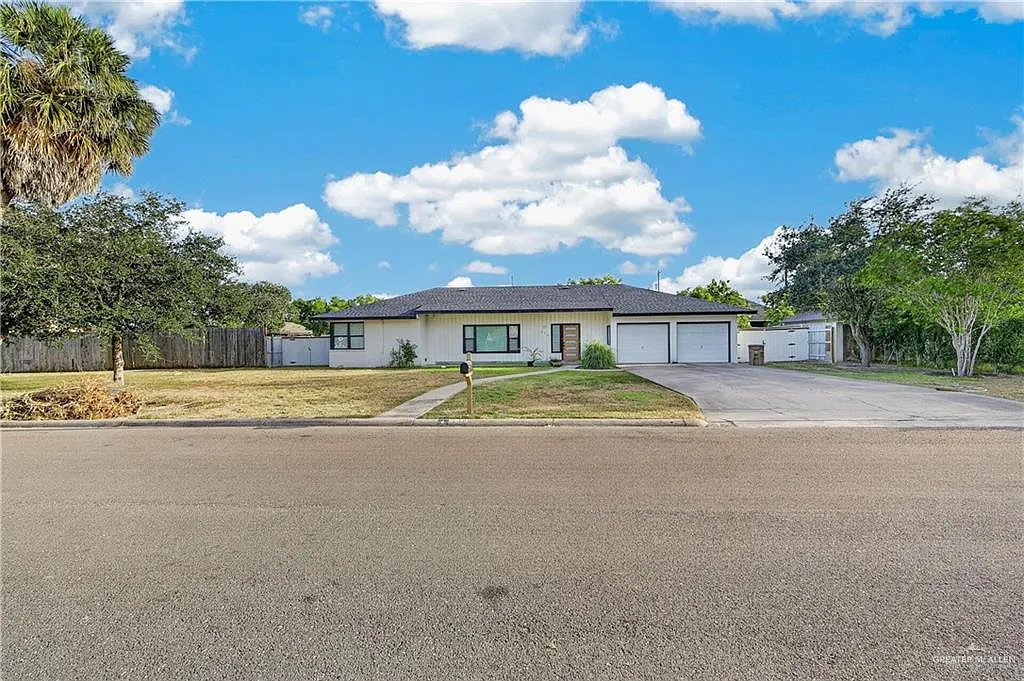 3 bed, 2.0 bath, 1972 sqft, $1,750 — Photo 3