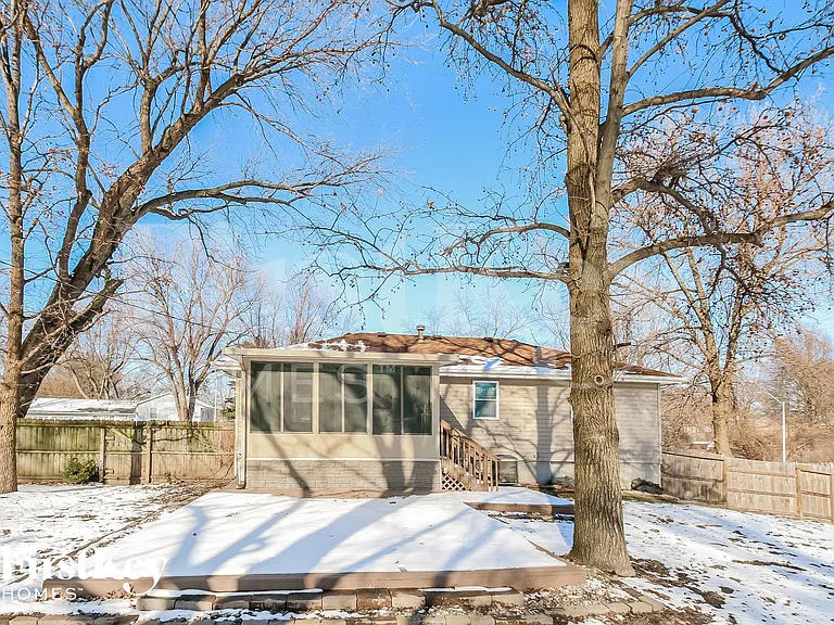 913 NE 113th Ter — Photo 14