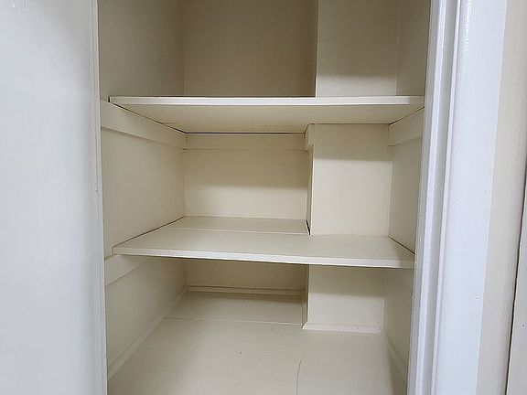 5th image of 31-17 30th St #2B