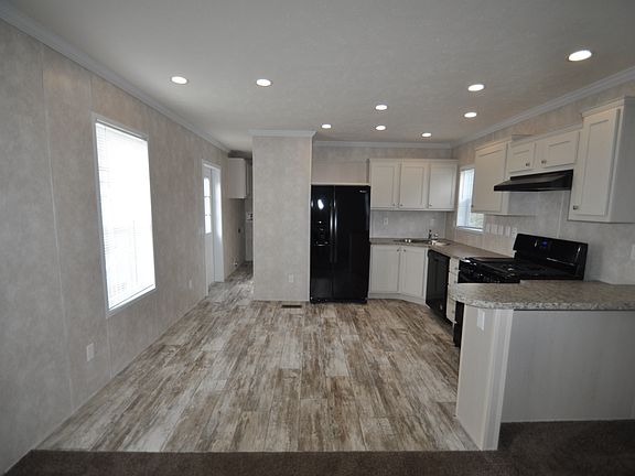 4th image of 308 Forest Blvd