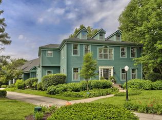 2611 S Nottingham Ct, Champaign, IL 61821