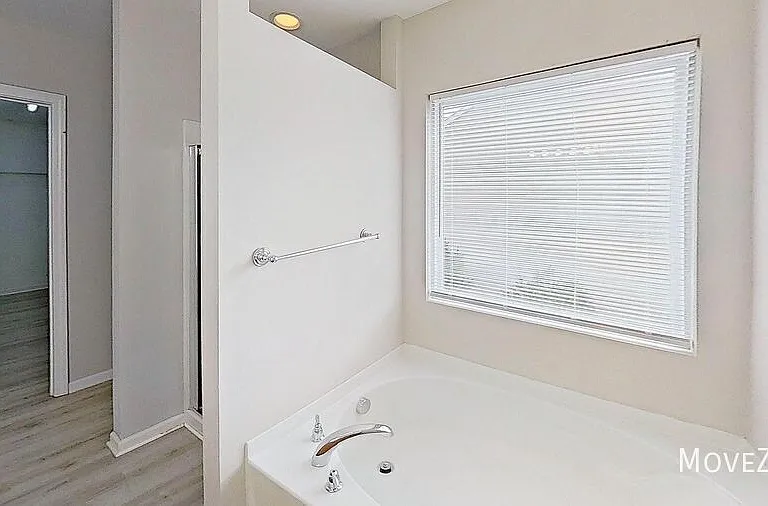 4435 Stonewall Dr — Photo 11