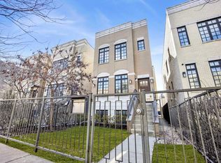 2007 W Erie St, Chicago, IL 60612
