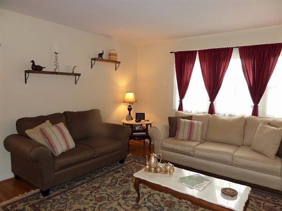 Living Room (Upstairs)