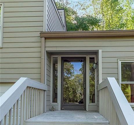 4th image of 2869 Alberta Dr