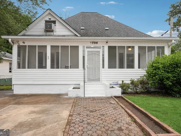 1796 Center Ave, East Pt, GA 30344