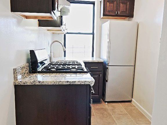2nd image of 4707 39th St APT 12B