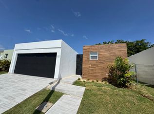 (Undisclosed Address), Dorado, PR 00646