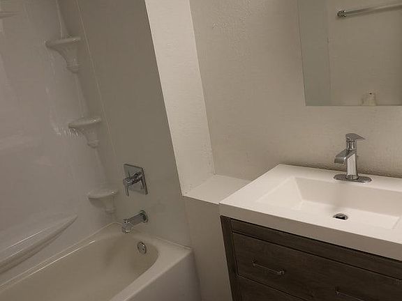 4th image of 2602 Vega Ave Unit Up