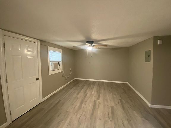 5th image of 610 Edgewood Ave S #B-1ba-380sqft
