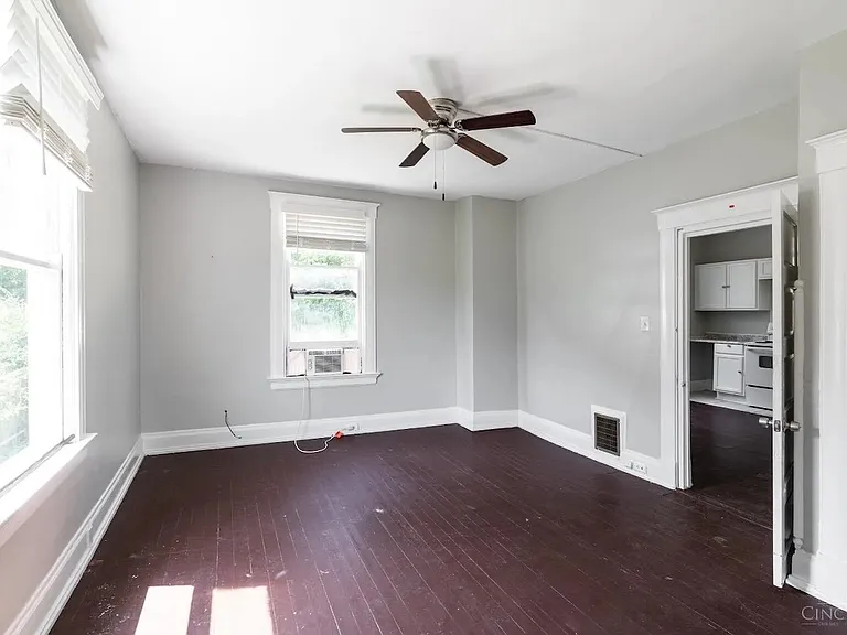 3947 Cass Ave — Photo 8