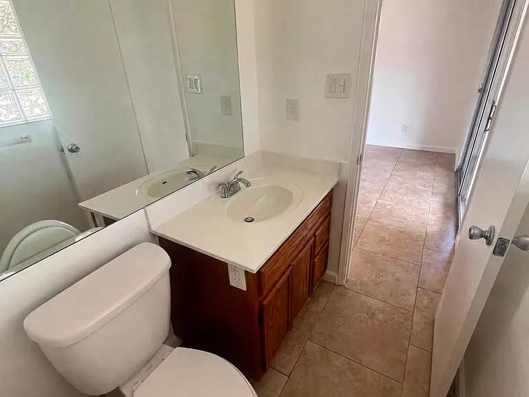 8231 E Clarendon Ave — Photo 17