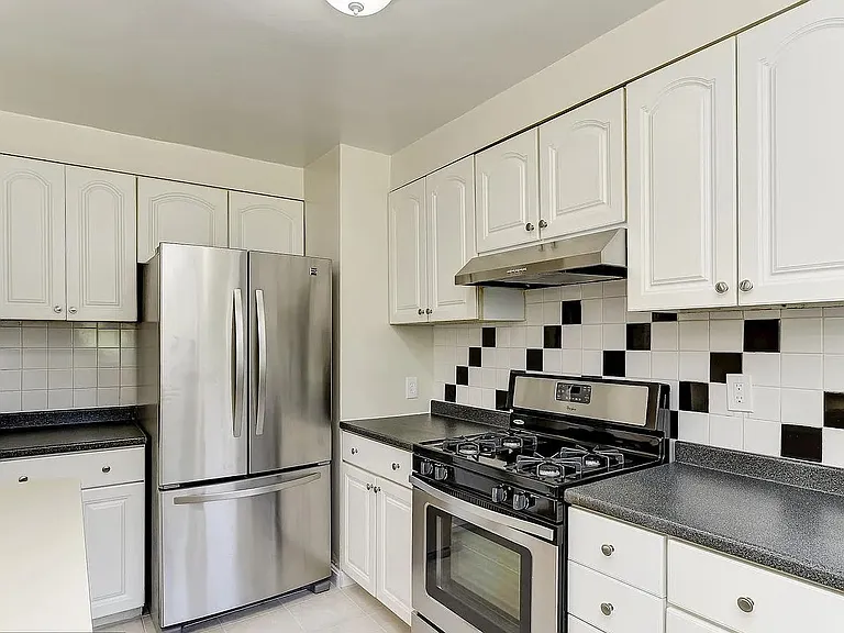 7428 W Park Dr — Photo 4