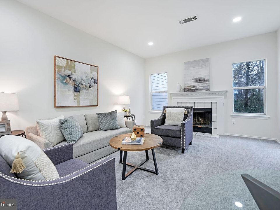 1st image of 4405 Sedgehurst Dr