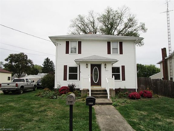 2nd image of 1885 Pine St SE