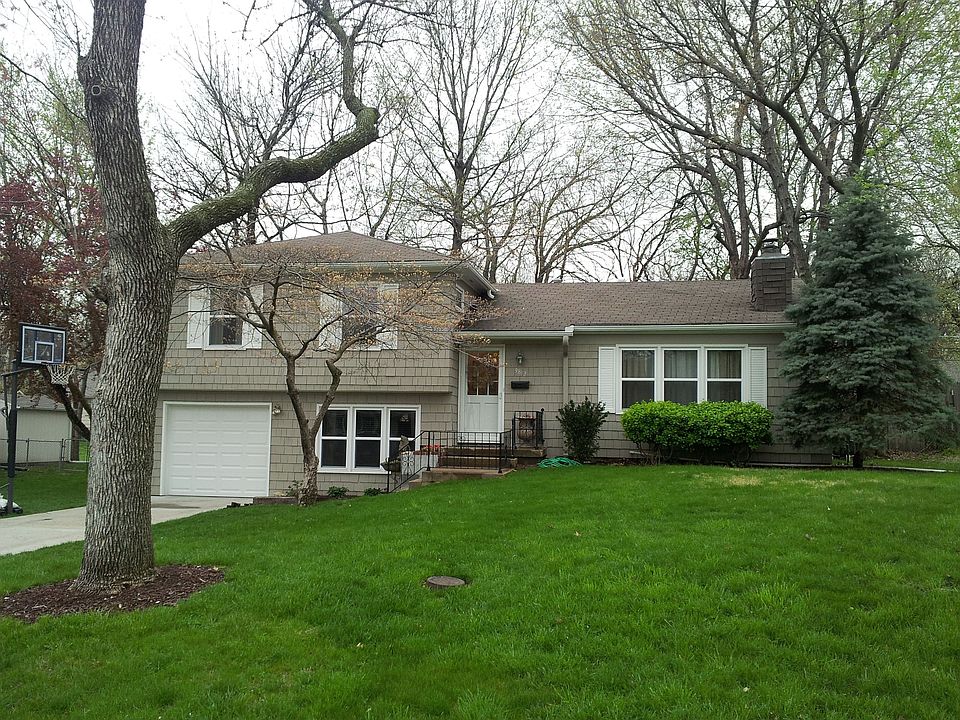 1st image of 9812 Hayes St