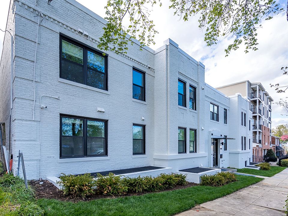 1st image of 5408 1st Pl NW #305