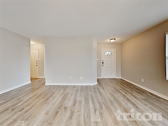 5th image of 128 Richh St