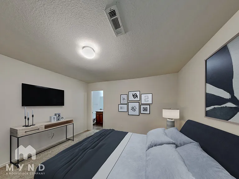 9168 Pleasant Valley Dr — Photo 10