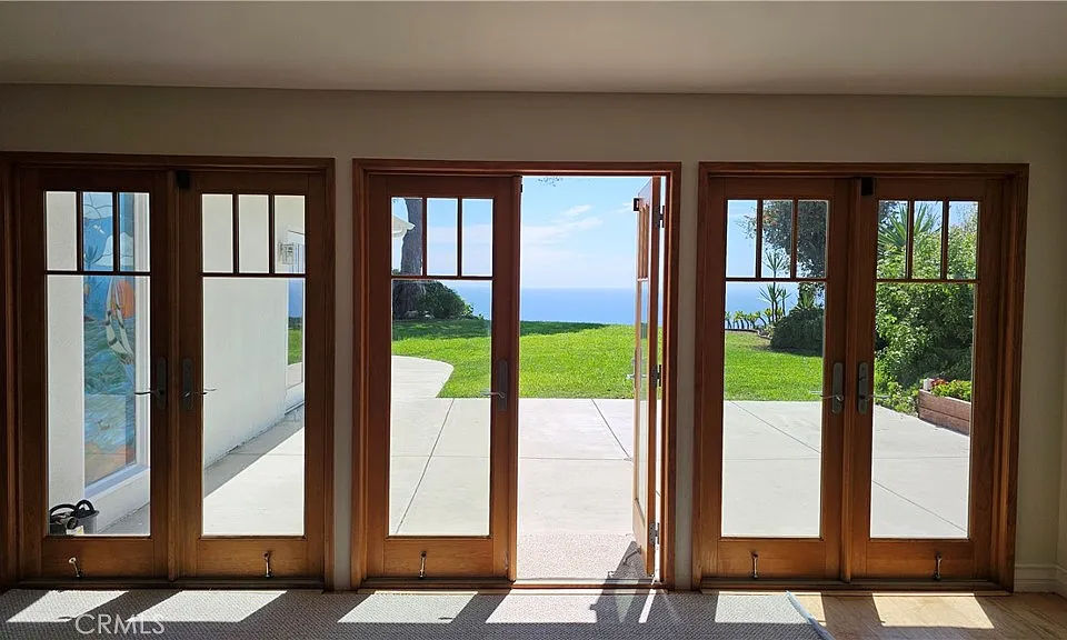30637 Rue De La Pierre