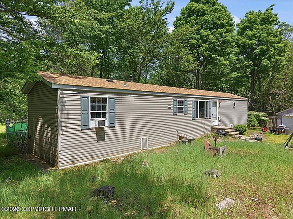 3rd image of 49 Mohican Path