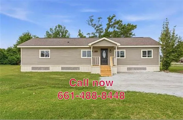 2521 Jayson St — Photo 1