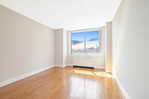 1st image of 776 6th Ave APT 25E