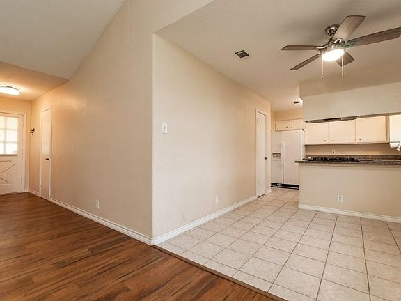 3rd image of 1209 Clover Dr