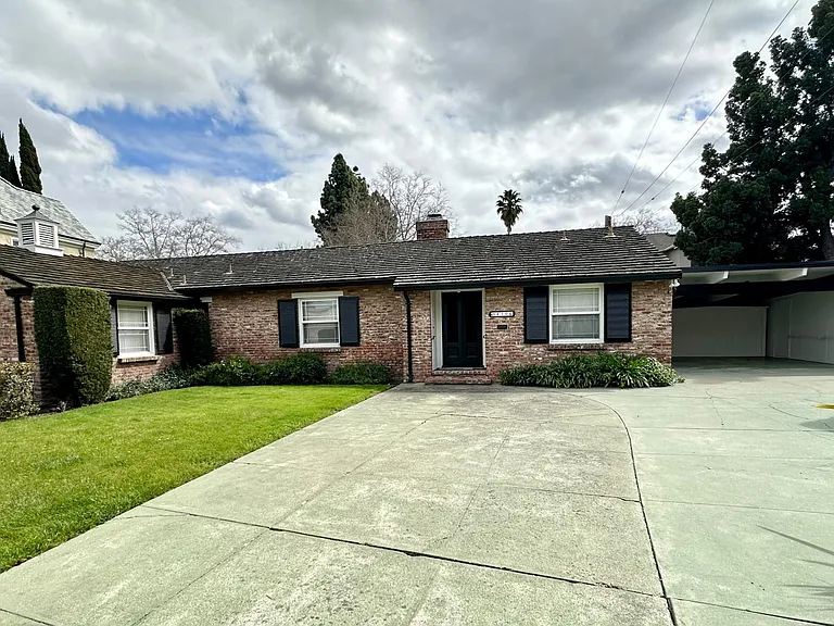 1430 Emory Street