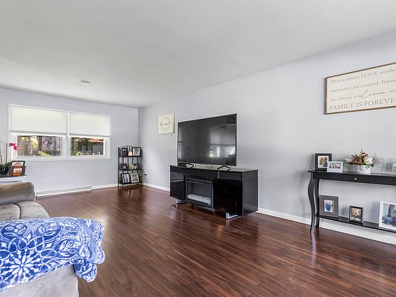 4th image of 2243 Jonquil Pl