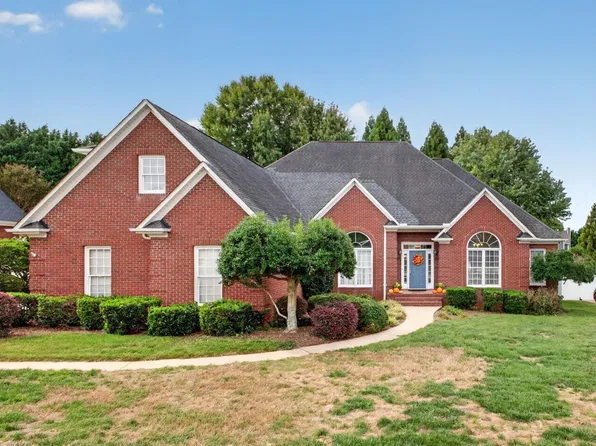 122 Brighton Cir, Easley, SC 29642