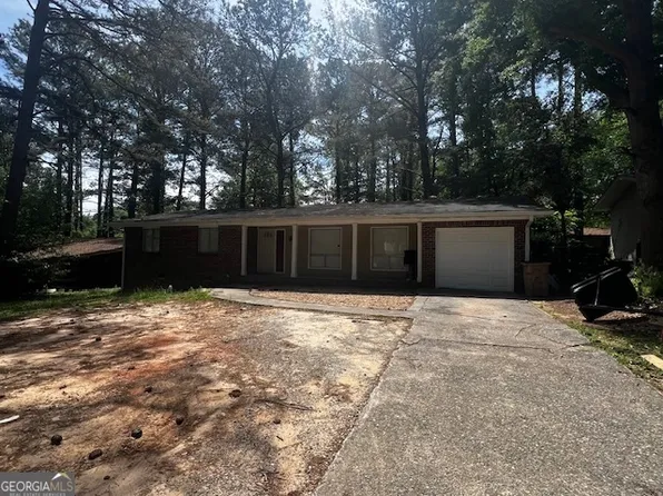 2439 Castile Dr, Morrow, GA 30260