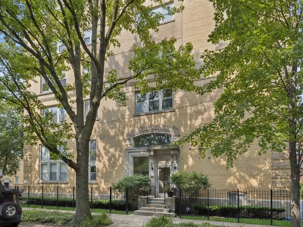 3900 N Claremont Ave Unit 205, Chicago, IL 60618