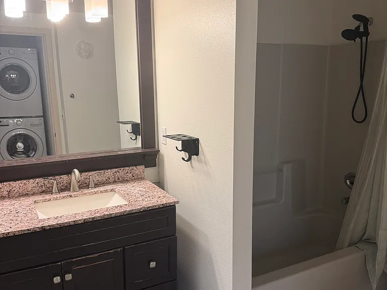 5850 W Mercer Way #A — Photo 11